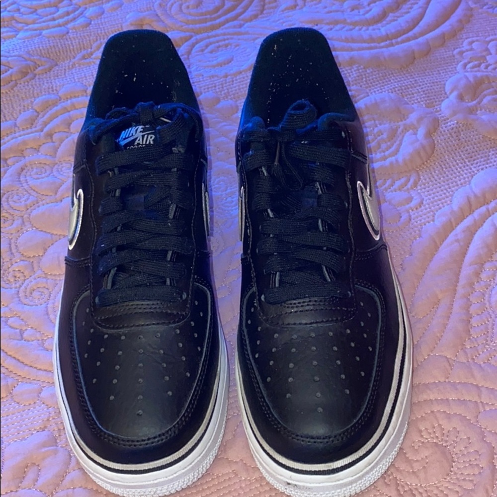 Men’s Air Force 1’s Size 7.5 Black/Wht/yellow